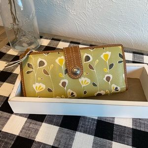 Fossil Floral What Vintage Are You Snap Wallet